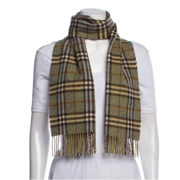 Burberry’s Lambswool House Check Pattern scarf - Picture 1 of 5